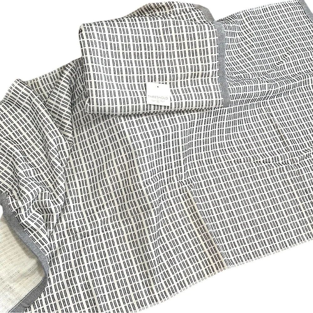New Threshold Luxury Bath Towel Set Modern Pinstripe 2 30x50 Bath Hook Loops